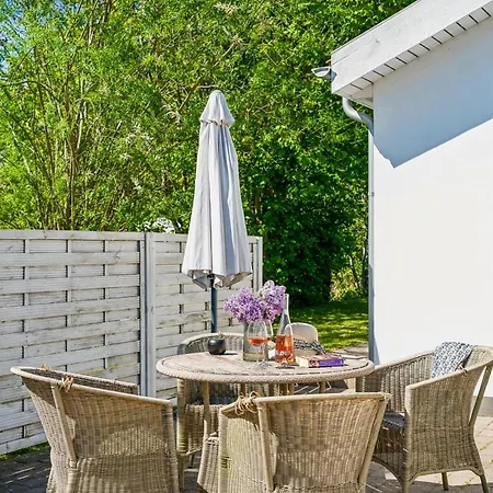 In With 4 Bedrooms, Swimming Pool And Wifi * Ebeltoft