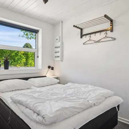 Casa vacanze In With 4 Bedrooms, Swimming Pool And Wifi Ebeltoft