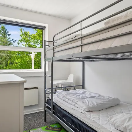 In With 4 Bedrooms, Swimming Pool And Wifi *