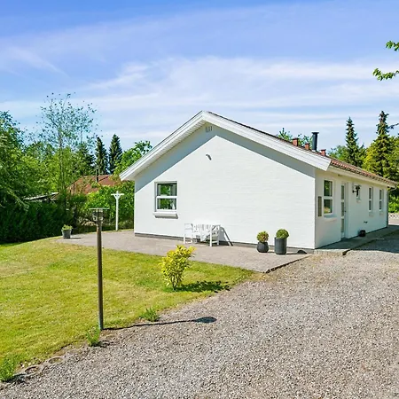 In With 4 Bedrooms, Swimming Pool And Wifi * Ebeltoft